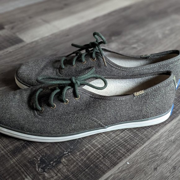 Dark Green Keds - Picture 5 of 5